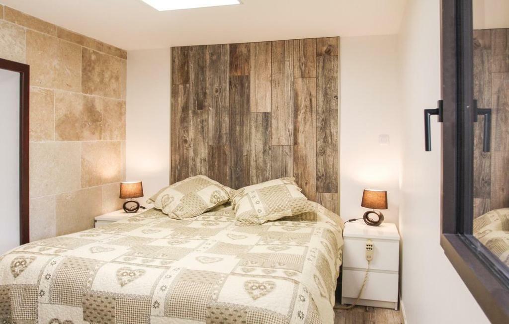 Maison 4 Etoiles Et Studio 3 Etoiles Independants Avec Piscine 索格岛 外观 照片